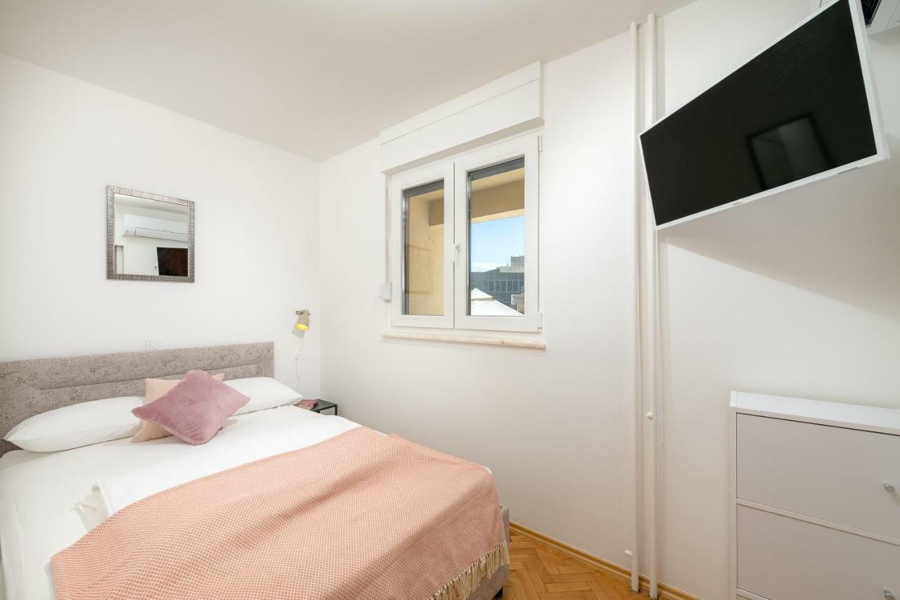 ספליט Apartments And Rooms Daisy מראה חיצוני תמונה